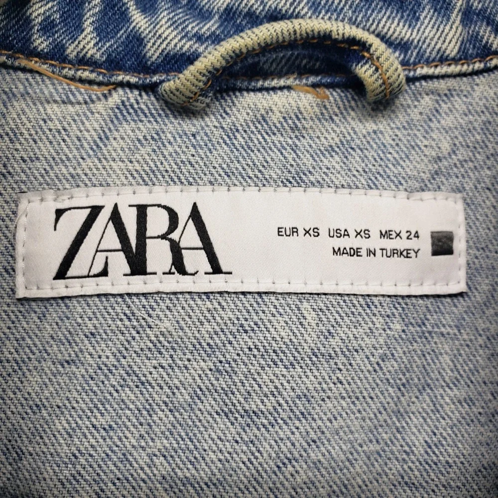 Zara Lace Up Back Cropped Denim Jacket Women XS Light Blue Raw Hem Streetwear